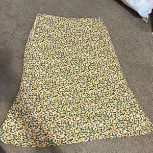 Zip up Lulu’s, medium, floral pink skirt, length to calves